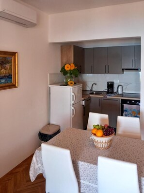 Apartment (A4) | Private kitchen