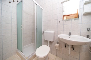 Apartment (A3) | Badezimmer