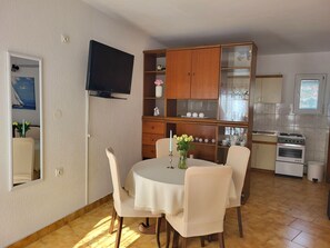 Studio (A1) | Private kitchen