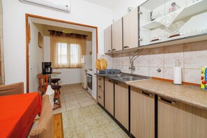 Apart Daire (A1) | Özel mutfak | Buzdolabı, fırın, set üstü ocak, espresso kahve makinesi 