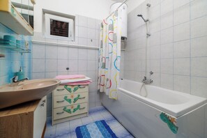 Apartment (A1) | Badezimmer