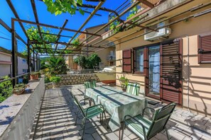 Terrace/patio - Apartments and Room Ruzica (Crikvenica)