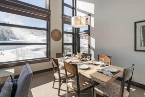 Dining - Hayden Lodge 2304 - 3BR/3BA Platinum (Snowmass)