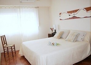 1 bedroom, desk, iron/ironing board, WiFi