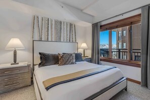 2 bedrooms, iron/ironing board, travel cot, WiFi