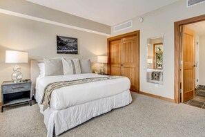 2 chambres, fer et planche à repasser, lit de bébé portatif, Wi-Fi