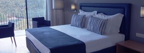 Standard Room, River View | View from room - Aquafalls Nature Hotel (Braga)