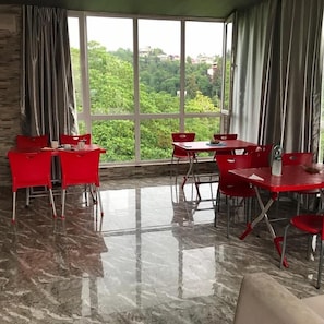Daily local cuisine breakfast for a fee - Green Cape Guest House (Batumi)