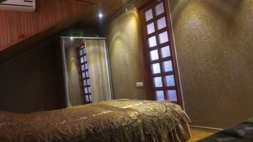Family Apartment | Egyptian cotton sheets, premium bedding, down duvets, free minibar