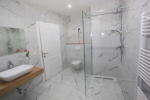 Douche, serviettes fournies