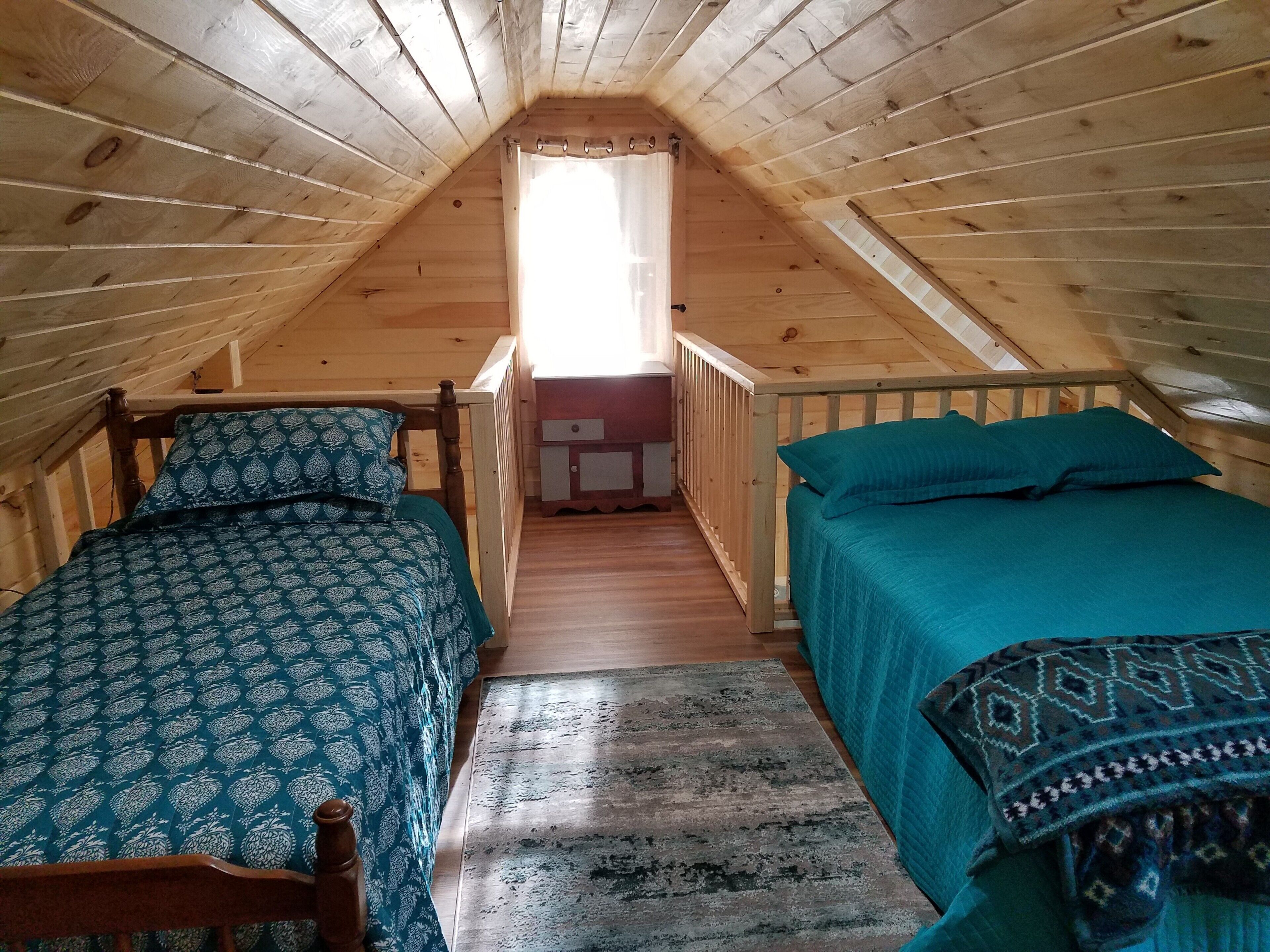 2 bedrooms, bed sheets