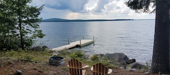 Frisch renoviertes Camp am West Grand Lake im Grand Lake Stream Maine
