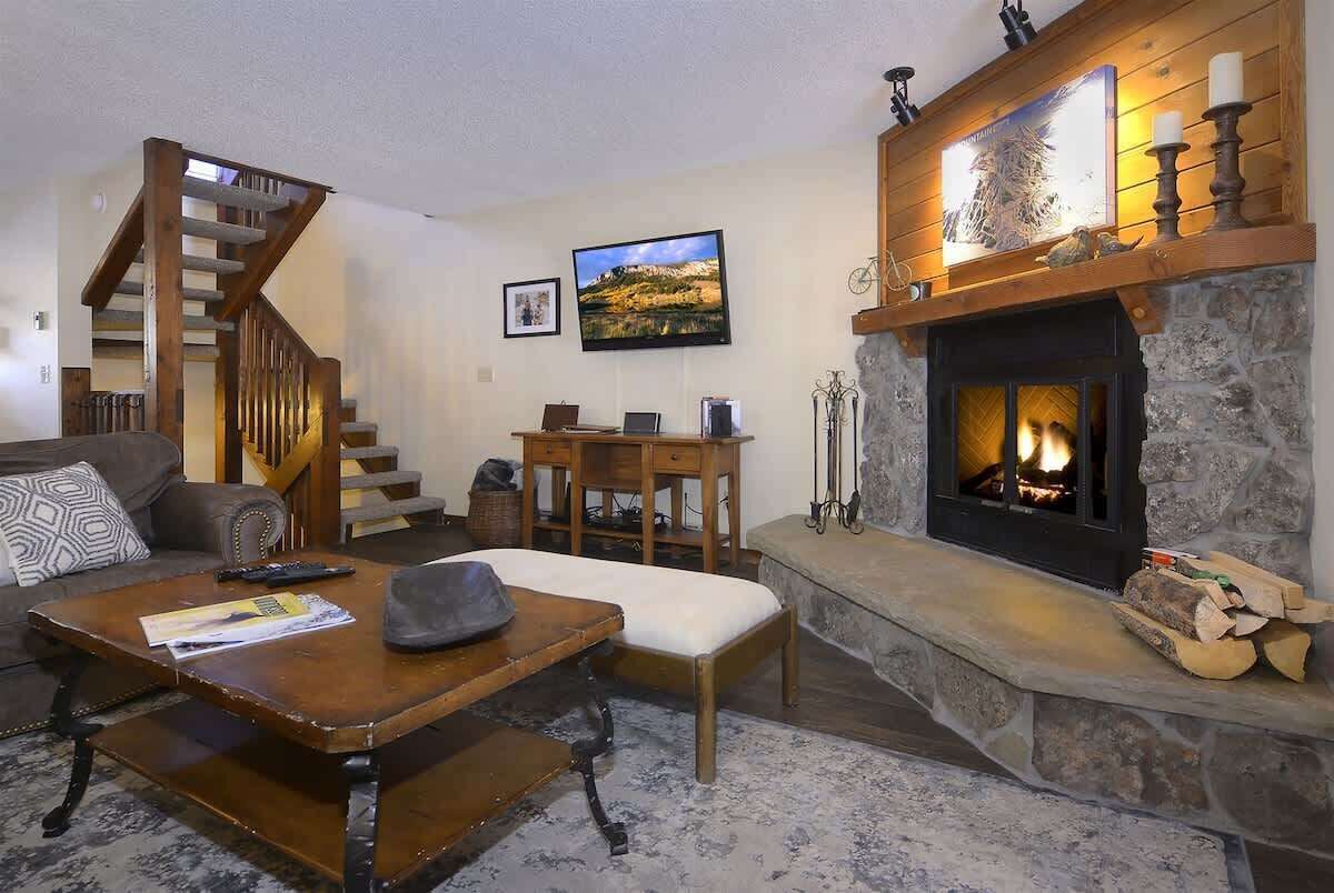 Téléviseur, foyer