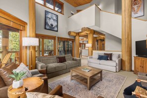 TV a schermo piatto, caminetto, studio