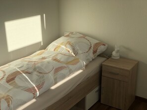 3 slaapkamers, een strijkplank/strijkijzer, internet, beddengoed