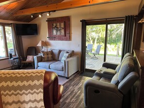Smart TV, fireplace, books