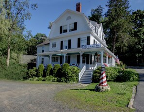 Parkir mandiri gratis