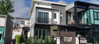 Nido Guest House Impack Arena