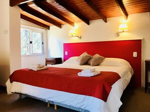 ห้องดับเบิล | ตู้นิรภัยในห้องพัก, ห้องพักตกแต่งอย่างมีเอกลักษณ์, ตกแต่งพิเศษโดยเฉพาะ