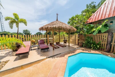 Villa Ayutthaya, private pool near the beach with sea view