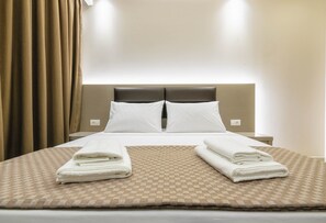 In-room safe, WiFi, bed sheets