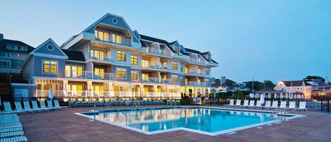 Indoor pool, outdoor pool