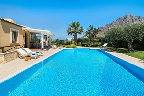 Pool - Villa Cornino - Modern villa with private pool (Cornino)