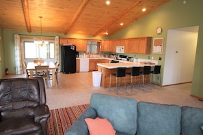 Interior - Golf Course Dream Home. Walk to Club House. Walk to Stores. (Pagosa Springs)