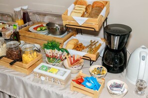 Dining - Basement Floor Studio (Laganas, Zakynthos)