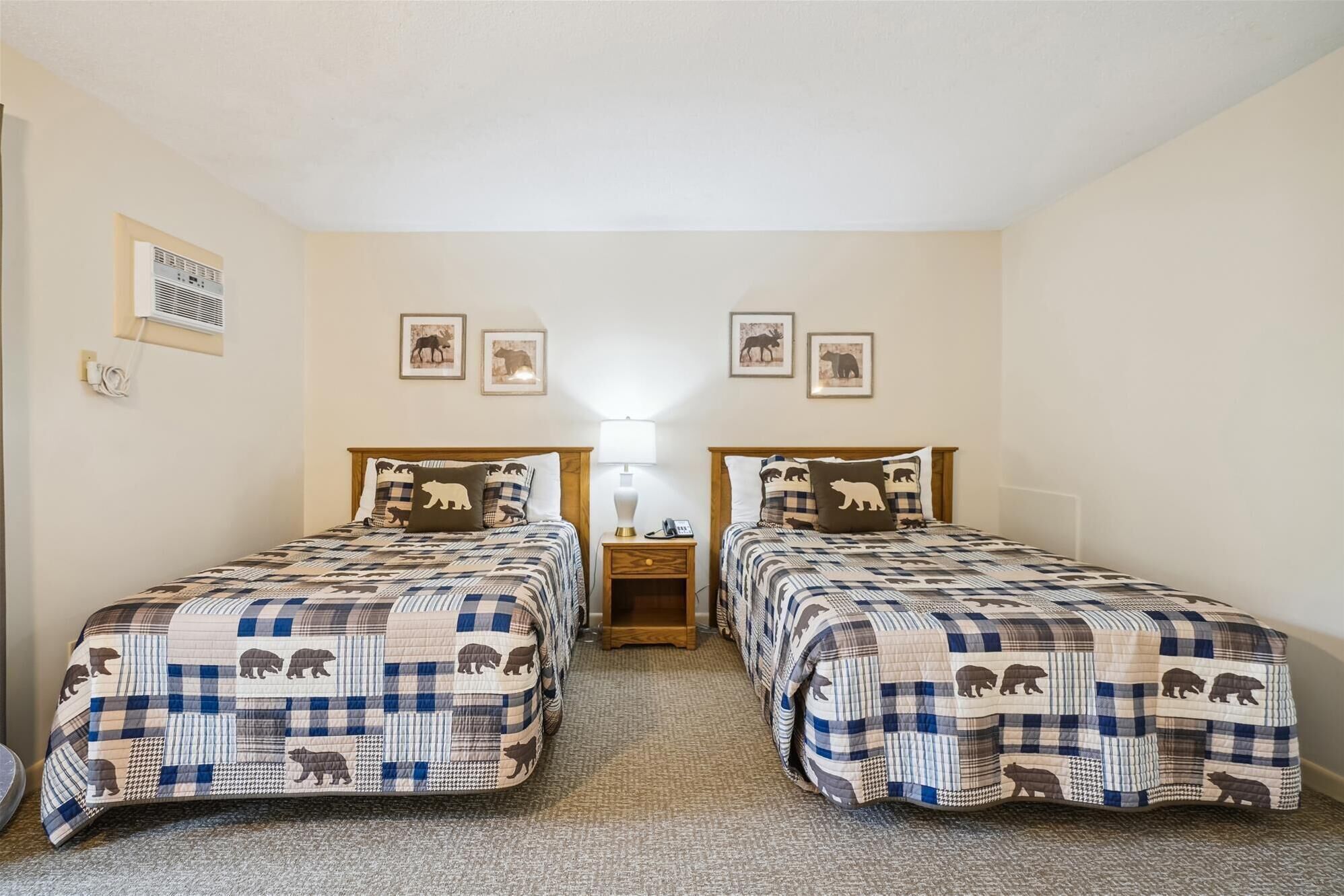 Two Double Bed Standard Hotel Room  with outdoor heated pool 101