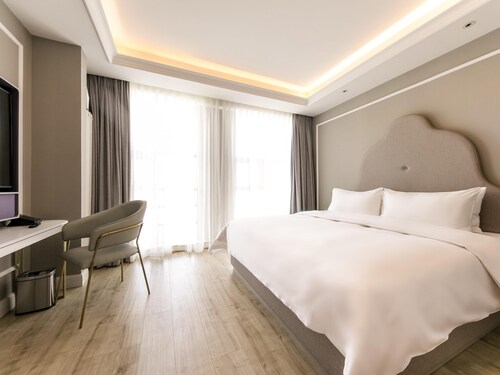 Mercure Ordos Downtown