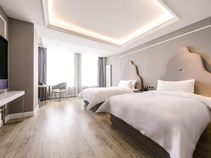 In-room safe, free WiFi