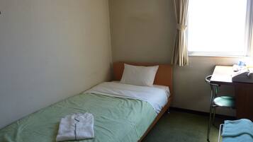 Single Room with Private Toilet, Shared Bathroom | WiFi (free)