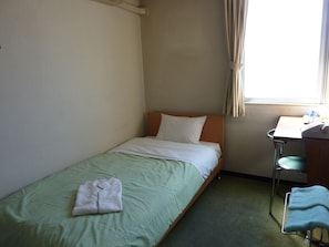 Single Room with Private Toilet, Shared Bathroom | Free WiFi - Cabin KUMAGAYA (Kumagaya)