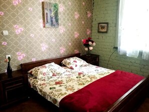 1 chambre, fer et planche à repasser, Wi-Fi, draps fournis