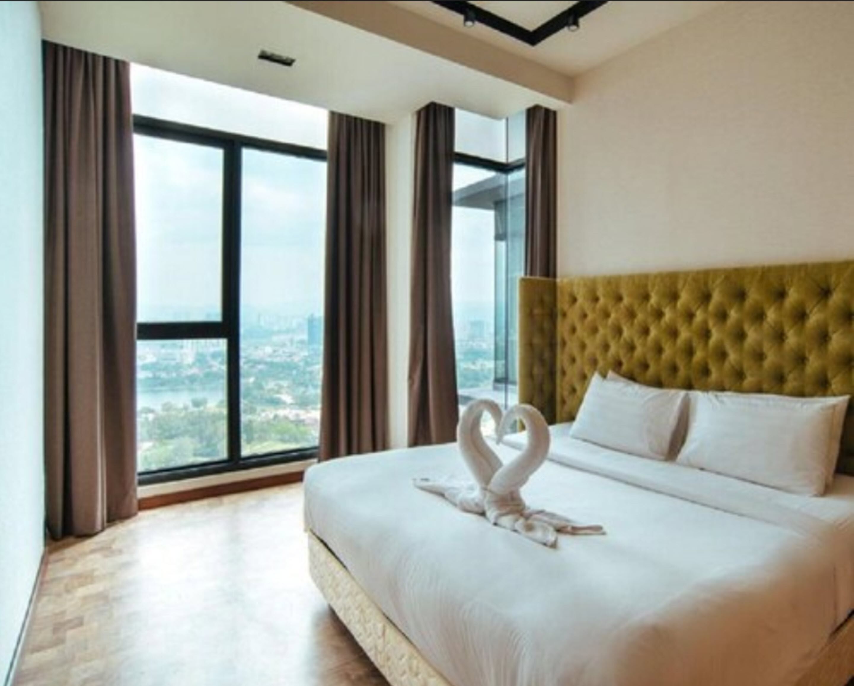 Premium Suite | Peti besi dalam bilik, langsir/tirai gelap terus 