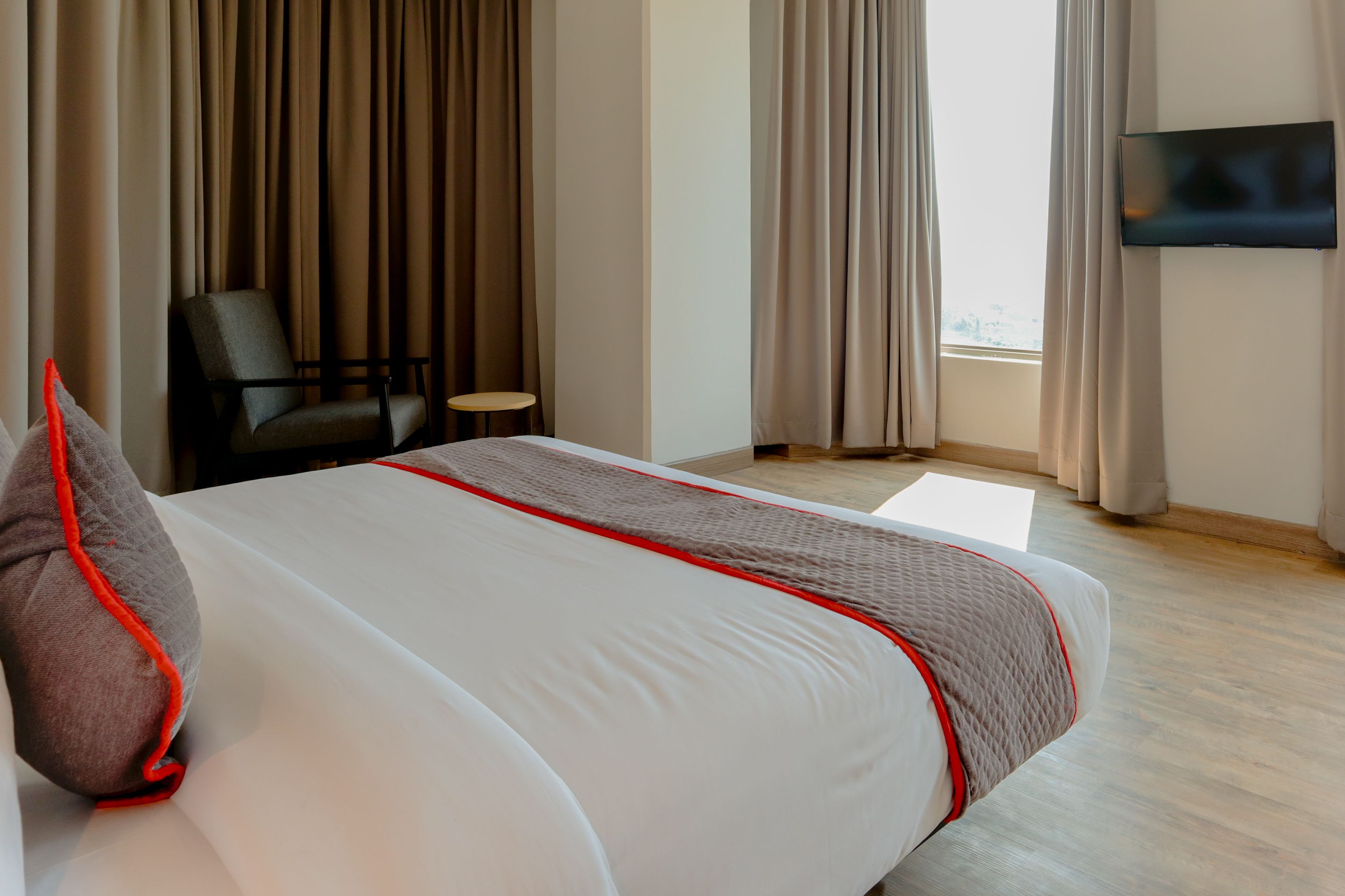 Foto - Super OYO Townhouse 2 Hotel Gunung Sahari