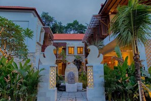 Exterior detail - Pool View Suite in Ubud (Ubud)
