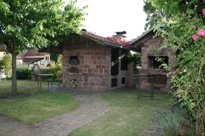 Outdoor dining - Apartment Anita Fischbach near Dahn (Fischbach bei Dahn)