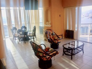Traditional Apartment | Living room | Flat-screen TV - Suite con Playa Acapulco Guerrero (Acapulco)