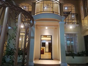 Property grounds - Mang Ben Dormitory - Hostel (Quezon City)