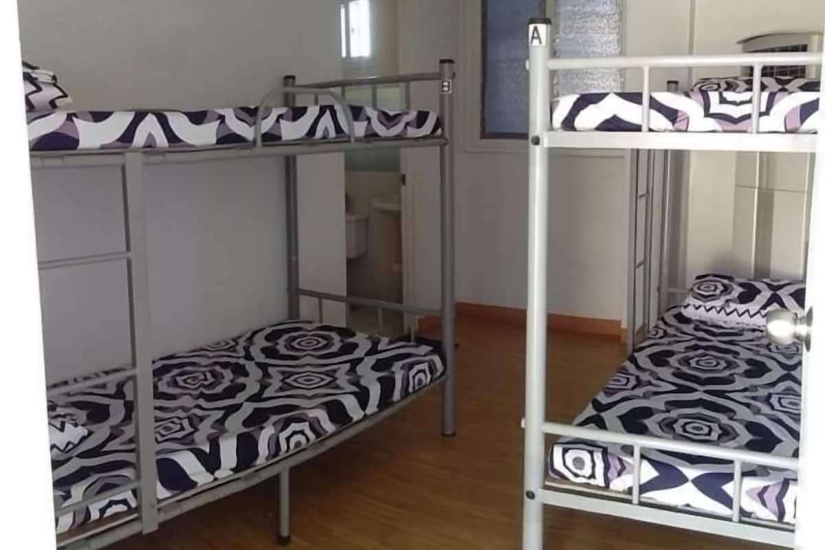 1 habitación y ropa de cama