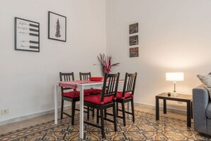 Dining - Comfortable Borgo Pio Apartment NEW! (Roma)