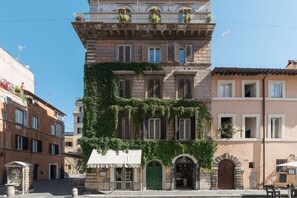 Exterior - Comfortable Borgo Pio Apartment NEW! (Roma)