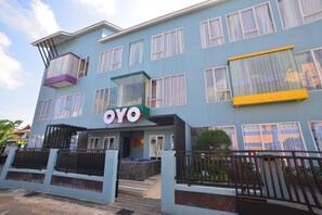 Exterior - Hotel O Appartel Cempaka (Pontianak)