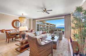 テレビ、DVD プレーヤー、ステレオ