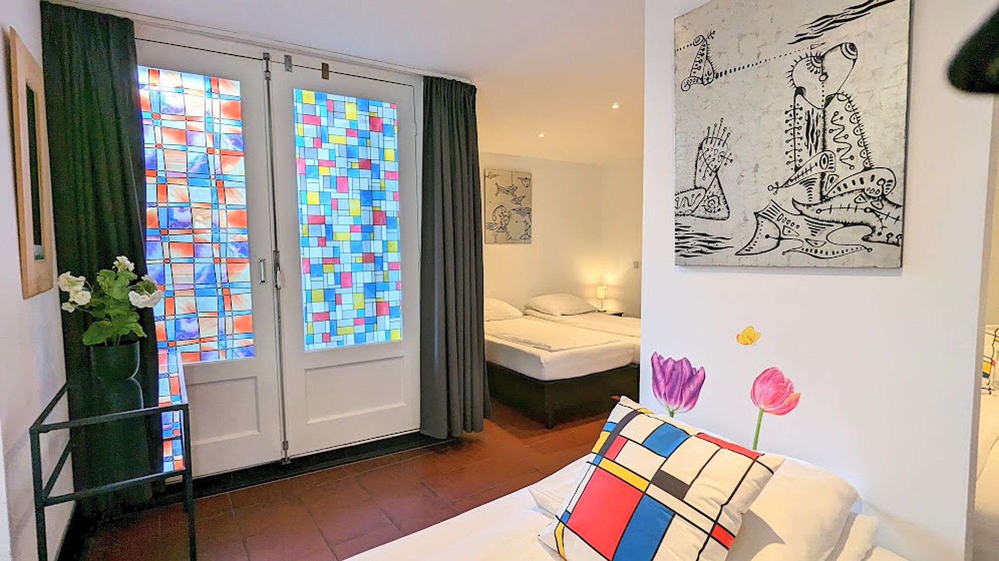 2 slaapkamers, een kluis op de kamer, een strijkplank/strijkijzer