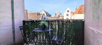 2 Bedrooms Apartment with Balcony in Amsterdam City Center