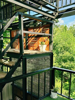 Terrace/patio - Pig Dive Hostel (Moalboal)