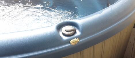 مغطس سبا خارجي